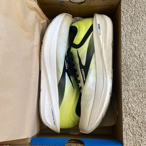 WORN ONCE Brooks Hyperion Elite v2